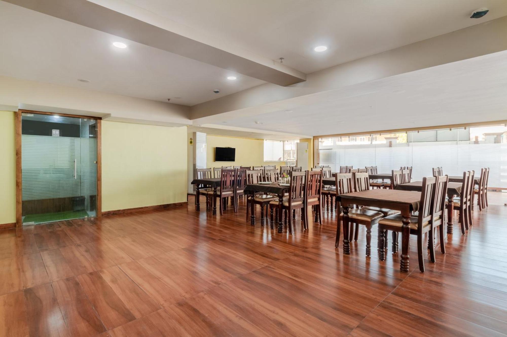 Hotel Treebo Sonal Palace, Near Umaid Bhawan Palace Jodhpur (Rajasthan)